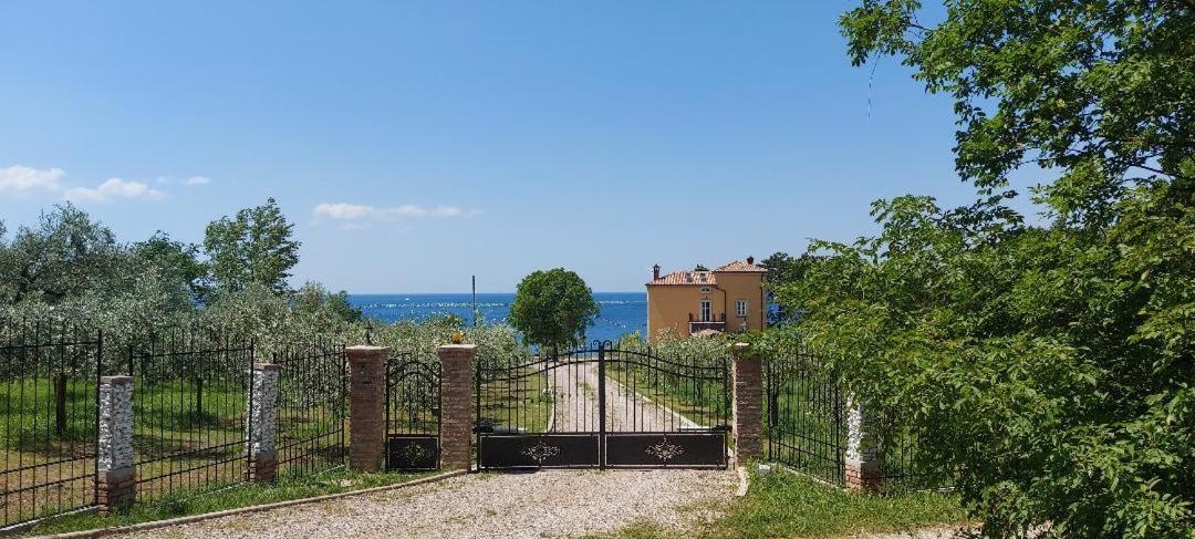 Apartment Trieste M&M Muggia Bagian luar foto