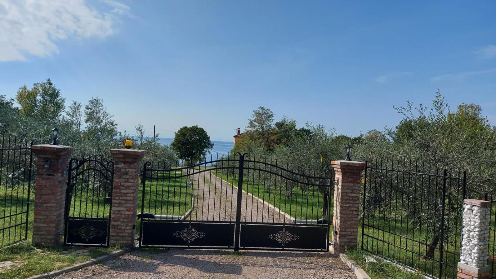 Apartment Trieste M&M Muggia Bagian luar foto