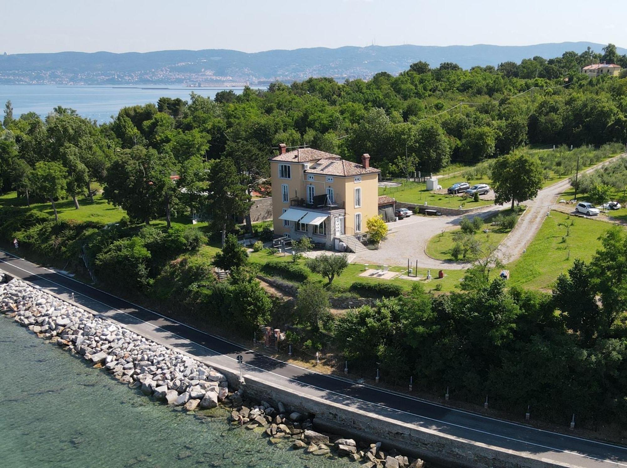Apartment Trieste M&M Muggia Bagian luar foto